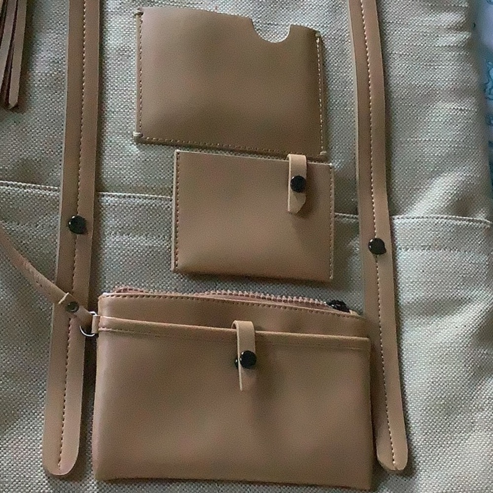 Sherpani Hadley Jet in cream travel bag - Picture 3 of 9